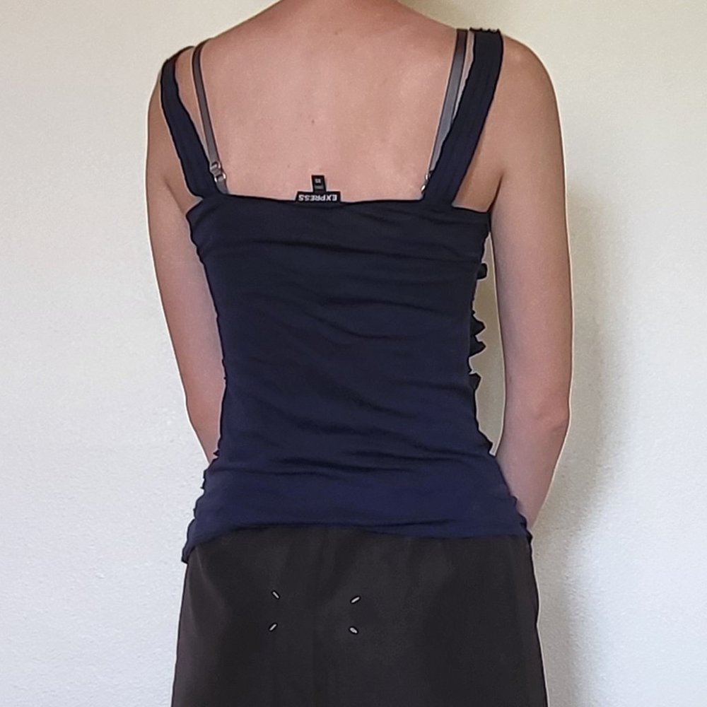 Express Ruffled Tank Top - Picture 5 of 9